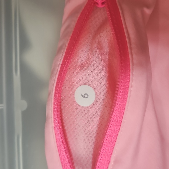 Lululemon Speed Shorts - Picture 5 of 10